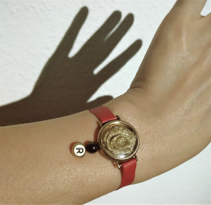Worn wristband Golden Rose