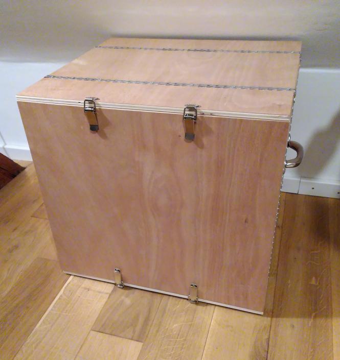 Transportbox für The Studio Of The Sculptor Of Teeth Überseekiste für den Transport