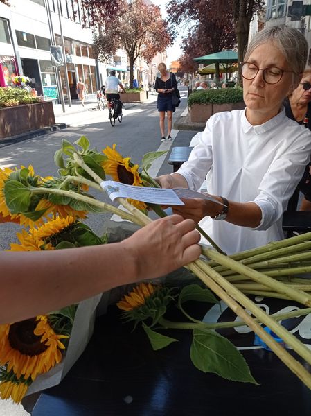 Gutes Miteinander-Aktion: Anhänger dran